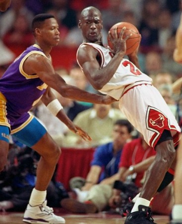 魔术惊艳全场,逆转取胜助攻爆棚,狂砍50分逆转取胜! 魔术惊艳全场,逆转取胜助攻爆棚,狂砍50分逆转取胜!